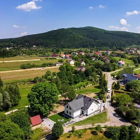 Dom Pod Jesionem 酒店 *