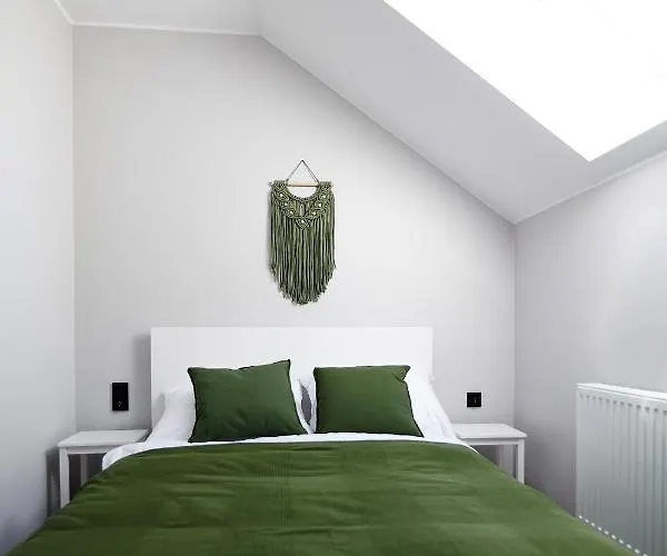 Dom Pod Jesionem מלון Jaroszowice